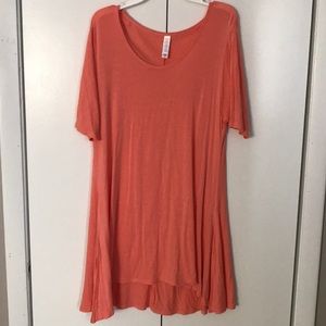 Lula Roe Coral Perfect T Medium